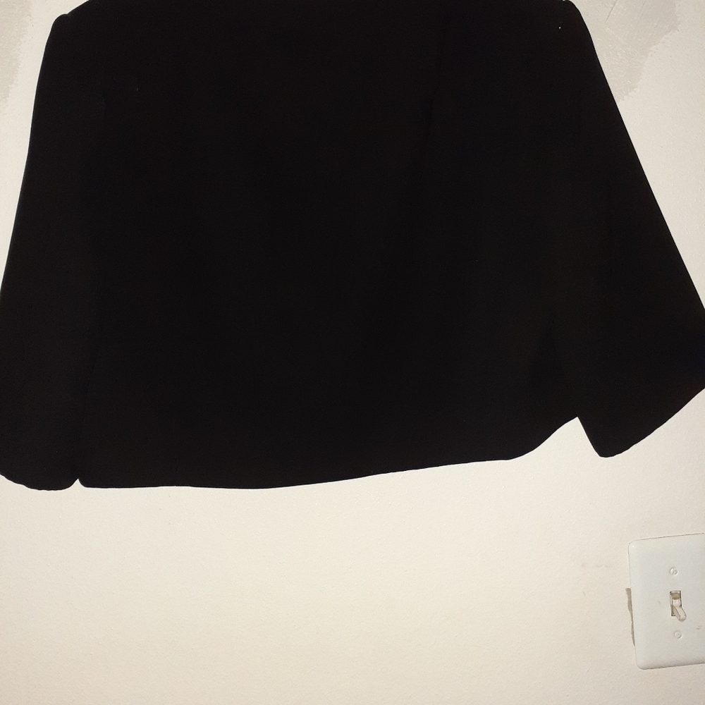 Blazer - Picture 3 of 3